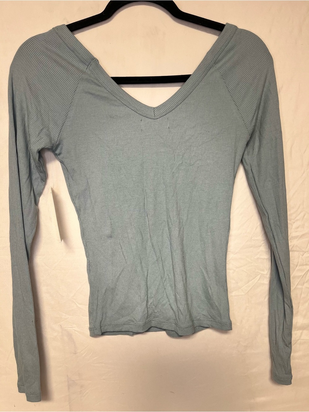 Ribbed V-Neck Long Sleeve Top in Pale Blue